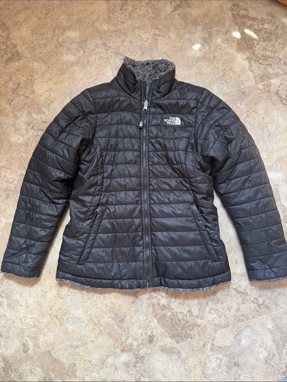 The North Face Girls Black reversible Puffer Jacket with Sherpa L 14-16